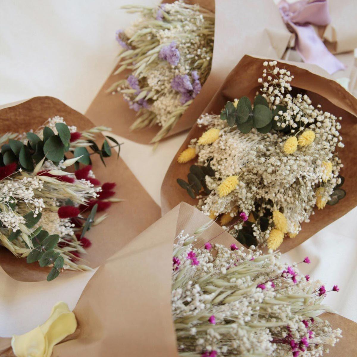 Ramos con flores de temporada preservadas, de Lucía Be, para regalar en el amigo invisible