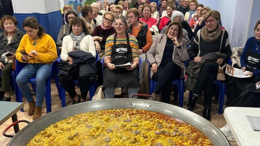 Taller gastronómico organizado por el colectivo vecinal de l'Alborxí.