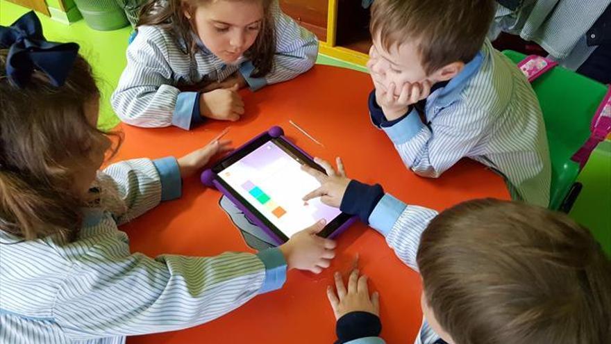 Educació aprofundirà sobre les noves tecnologies a l’aula en un congrés