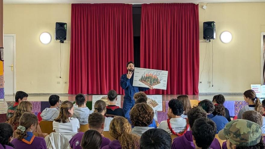 Tenerife Scout Groups Complete 'Fire Watchers' Training to Combat Wildfire Risks