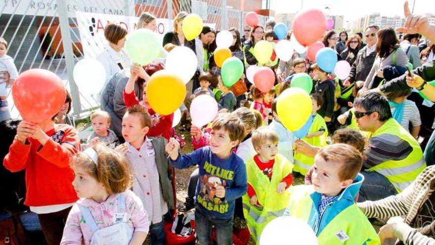 Decenas de niños, &#039;exiliados&#039; a más de 4 km. de sus casas