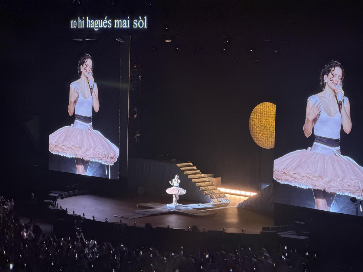 Rosalía, el viernes en el tercer concierto de los 4 que ofreció en Barcelona de la gira Lux.
