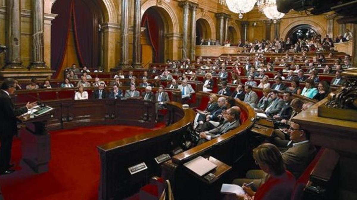 Artur Mas, ayer, durante su intervención inicial en el debate de política general en el Parlament.