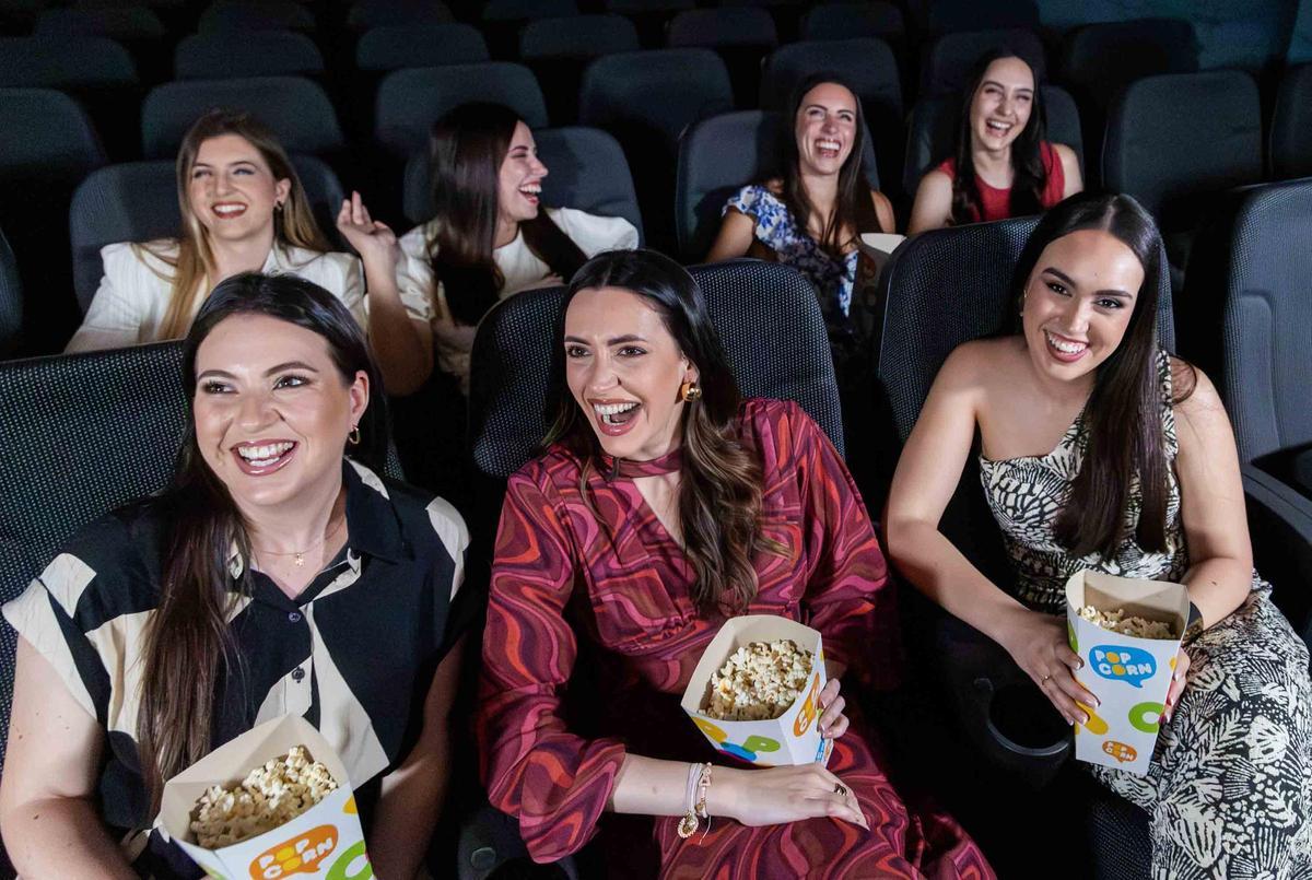 La Bellea del Foc y sus damas comparten su pasión por el cine