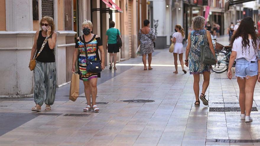 La calle Major de Gandia, donde el número de contagios activos ha descendido de forma importante esta semana.