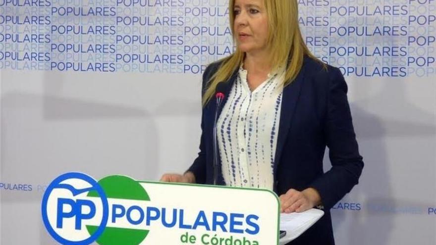 Alarcón dice a Molina que no puede &quot;desoír&quot; al 20% de afiliados del PP que la votó a ella
