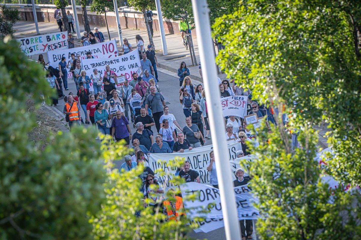 Vecinos de Torre Baró retoman la lucha de El 47 y exigen acabar con los retrasos del bus a demanda