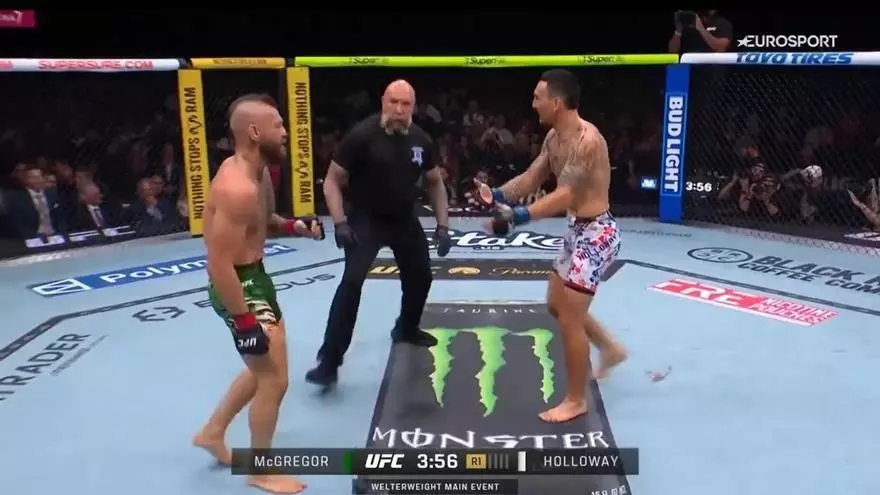Durísima lesión de McGregor: "Estamos asumiendo un desgarro del ligamento cruzado anterior. Los doctores piensan lo mismo"