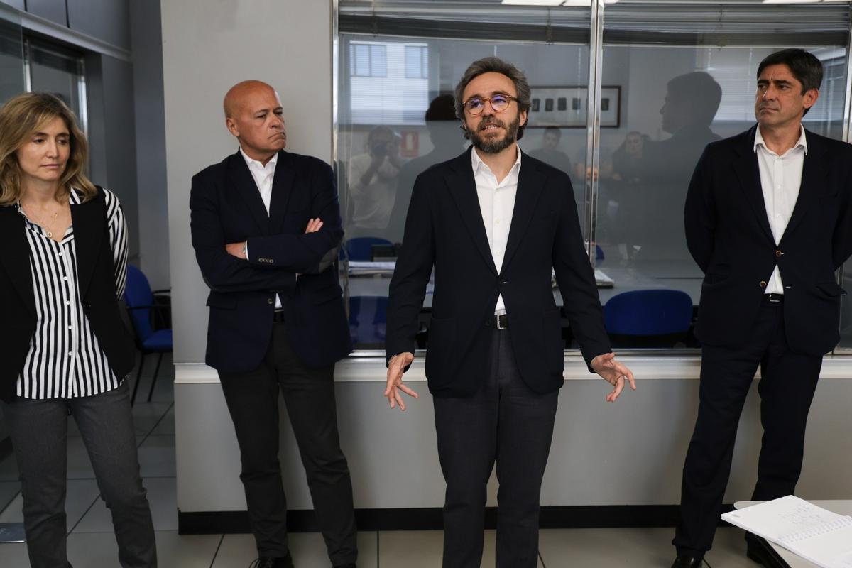 La directora editorial de Prensa Ibérica, Ainhoa Moll; el nuevo director de Levante-EMV, Joan-Carles Martí; el consejero delegado de Prensa Ibérica, Aitor Moll; y el director general de Prensa Ibérica en la Comunitat Valenciana, Murcia y Andalucía, Andrés Sánchez.