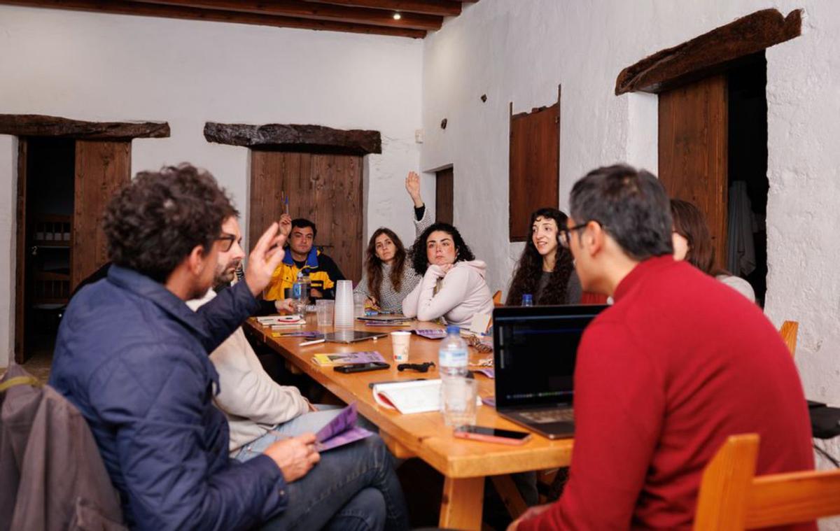 Un momento del taller que se celebra en Can Tomeu. | IBZCF