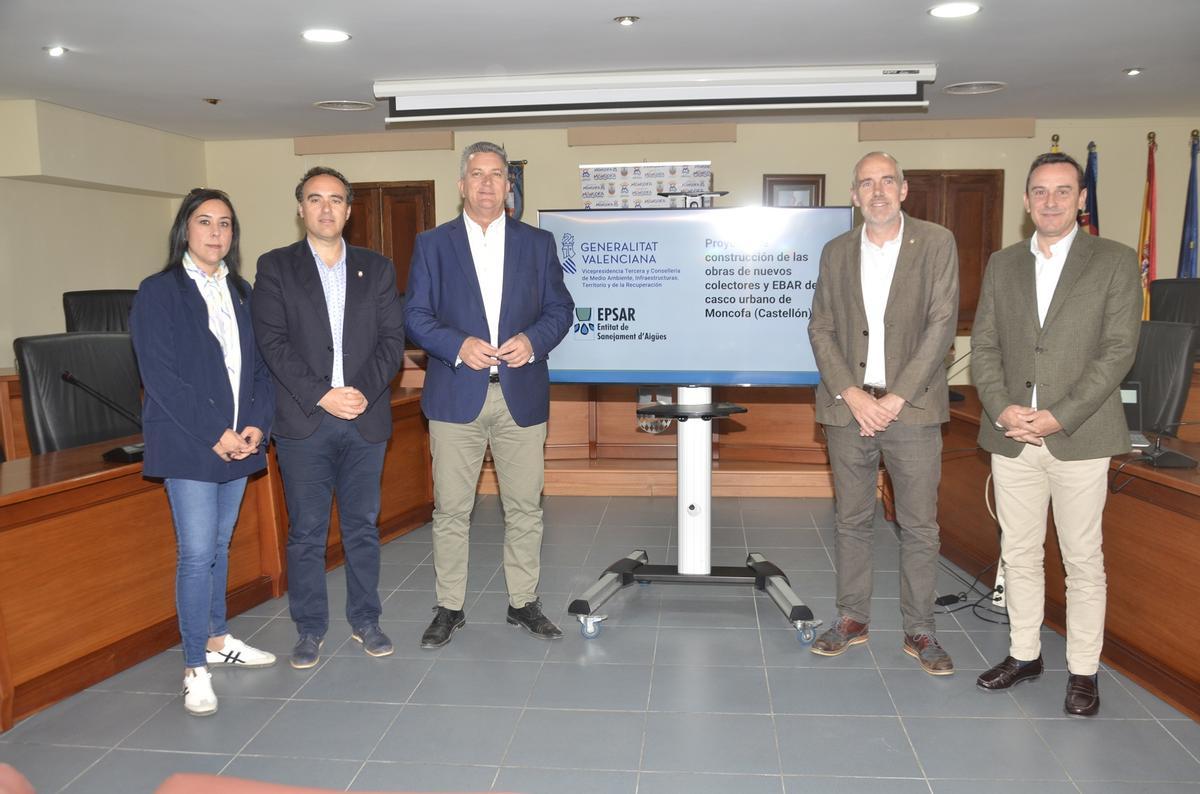 El conseller de Infraestructuras, Vicente Martínez Mus, ha encabezado la presentación de la nueva estación de bombeo en Moncofa.