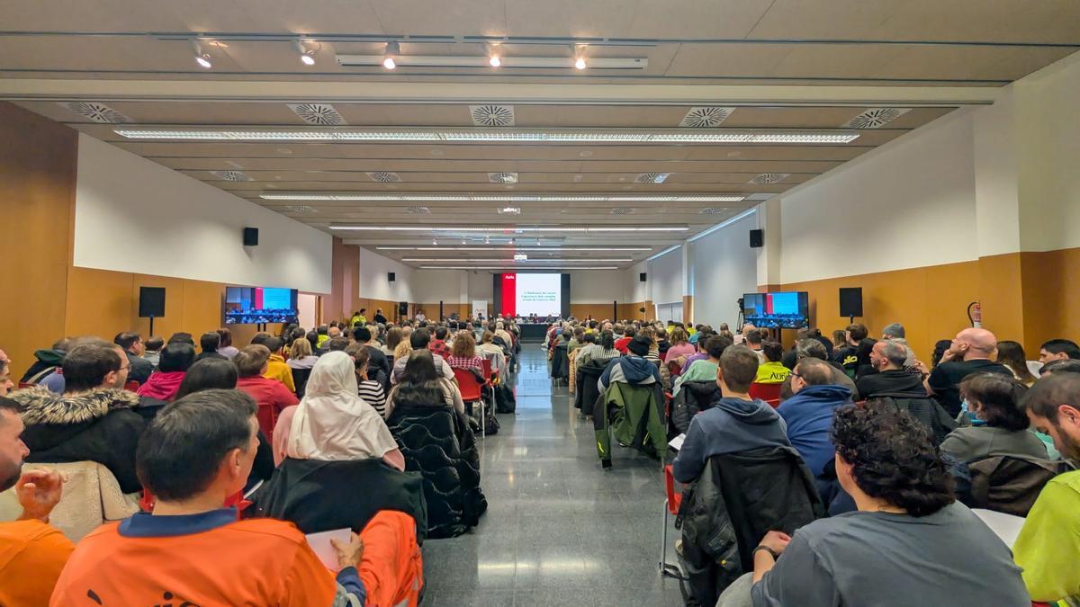 L'assemblea d'Àuria va aplear uns 350 socis a Vilanova del Camí