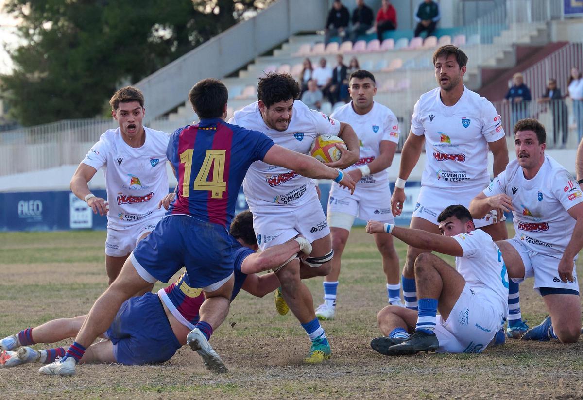 Partido del Huesitos La Vila ante el Barça en El Pantano