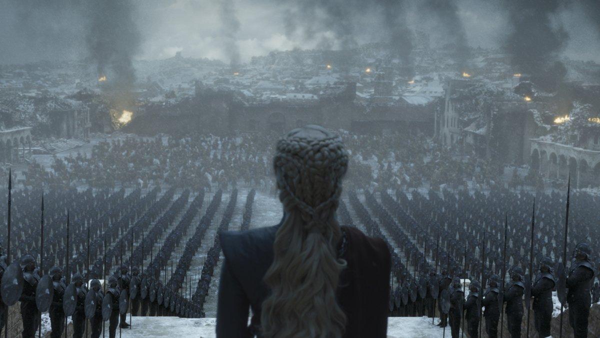 Emilia Clarke, como Daenerys, en el último episodio de 'Juego de tronos'