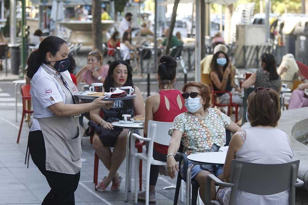 Primer día de mascarillas obligatorias en Córdoba