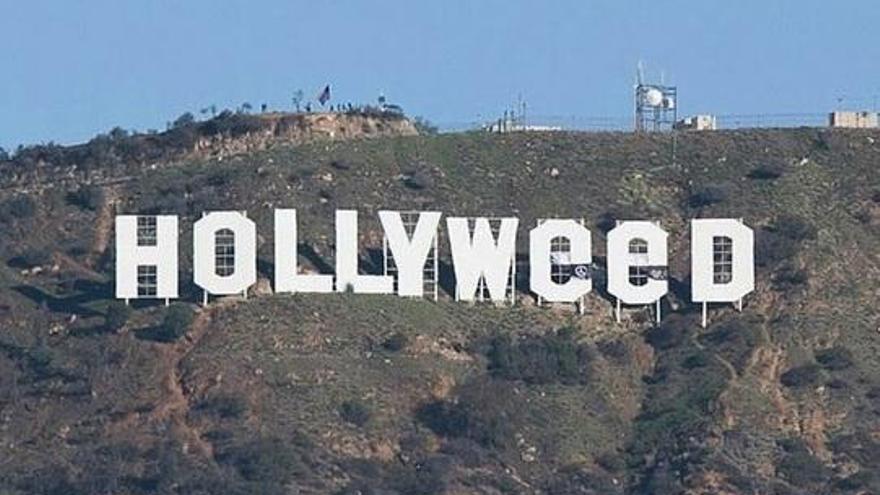 El cartel modificado de Hollywood por &quot;Hollyweed&quot;.