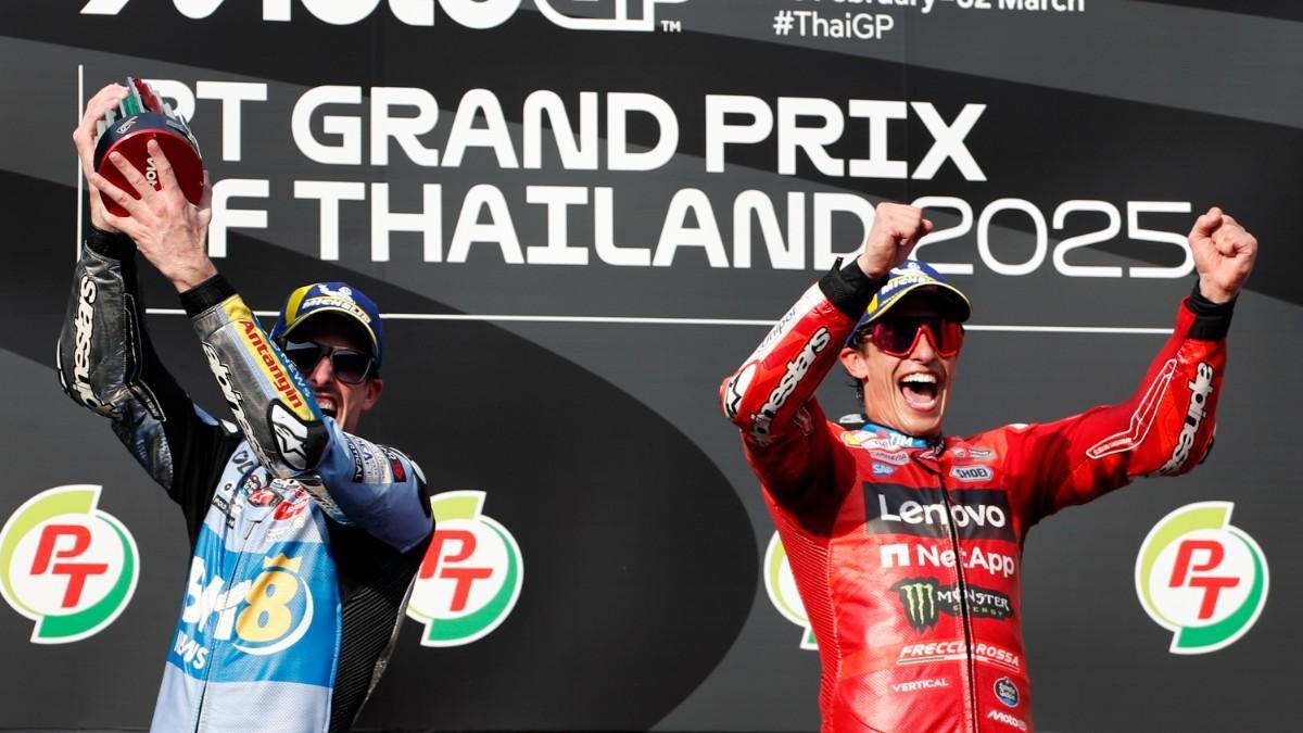 ¡La felicidad de los hermanos Márquez tras acabar primero y segundo! Atentos al mensaje que mandan a su madre