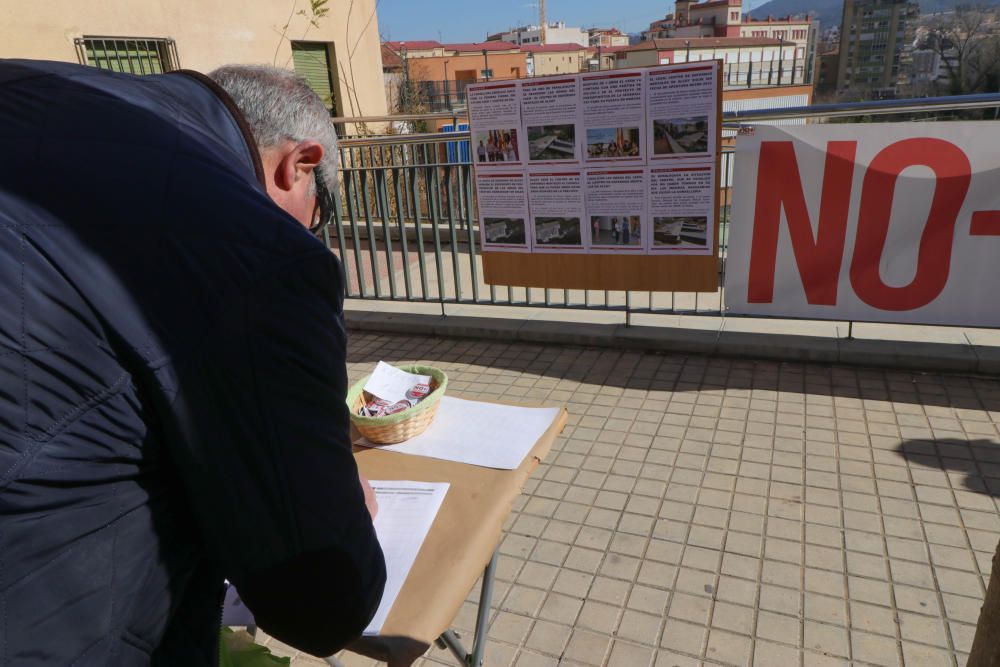 Concentración por el CEM de Alcoy