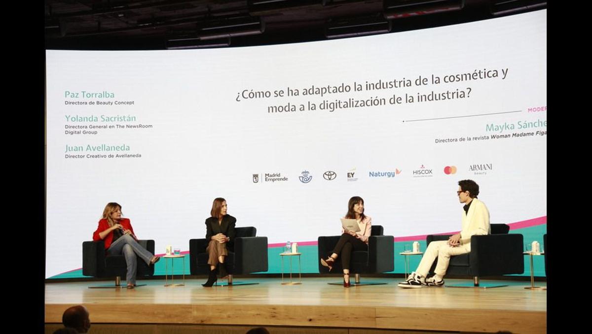 ¿Cómo se ha adaptado la industria de la cosmética y la moda a la digitalización de la industria?