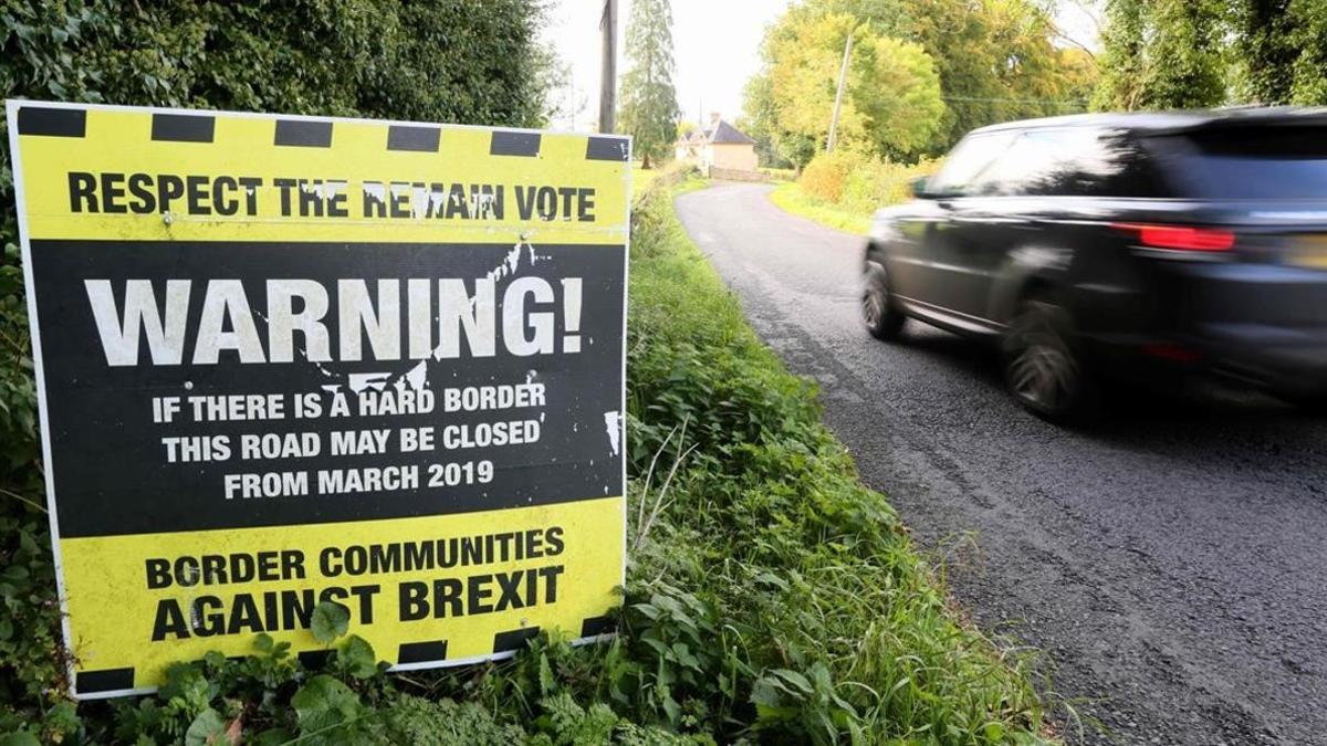 Cartel contra la instalación de una frontera en Monaghan.