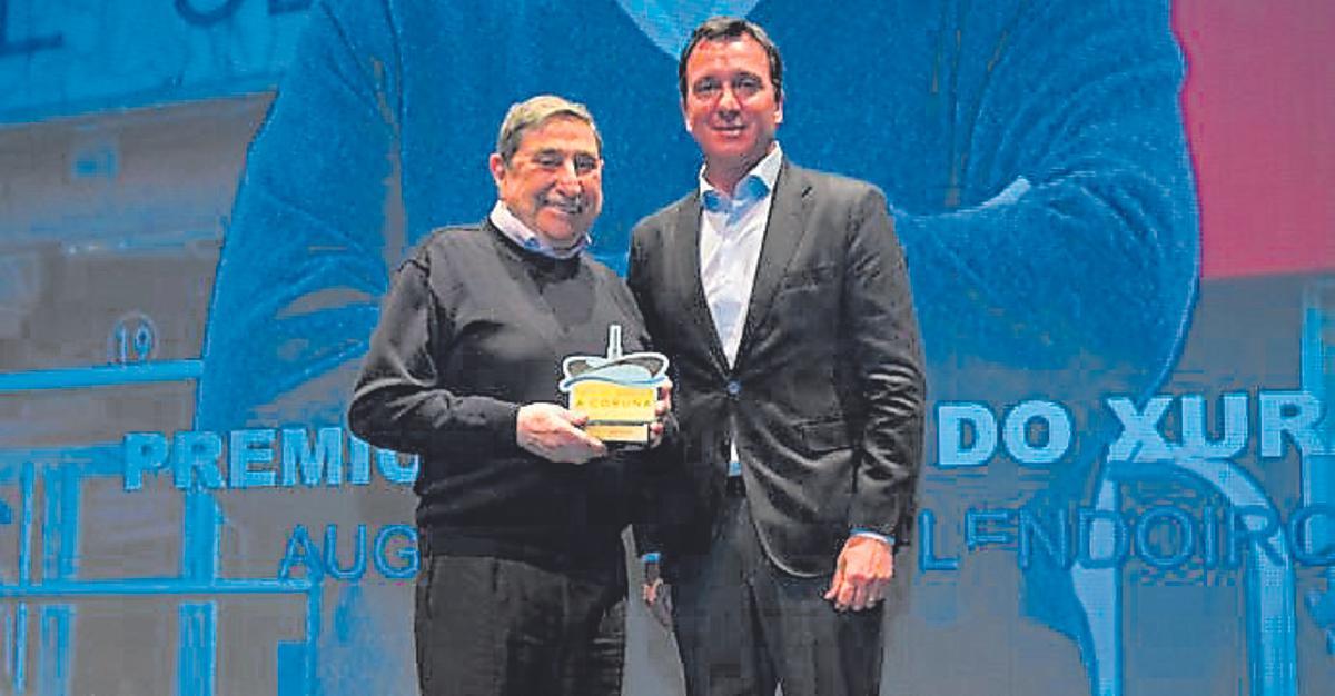 Augusto César Lendoiro, a la izquierda, junto a Eduardo Cutino, director comercial de LA OPINIÓN.