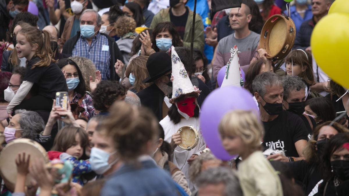 Los partidarios de la cooficialidad del asturiano se manifiestan en Oviedo