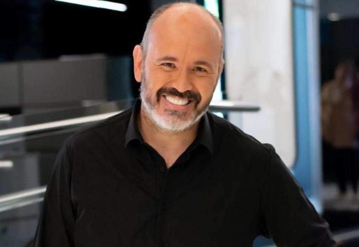 La sonrisa de una paciente después de su intervención en la clínicas Vericat Implantología Inmediata.