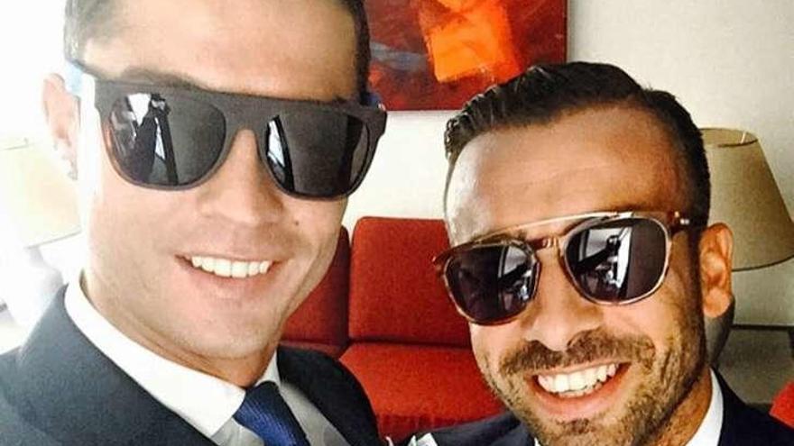 Ronaldo y Jorge Mendes. // FdV