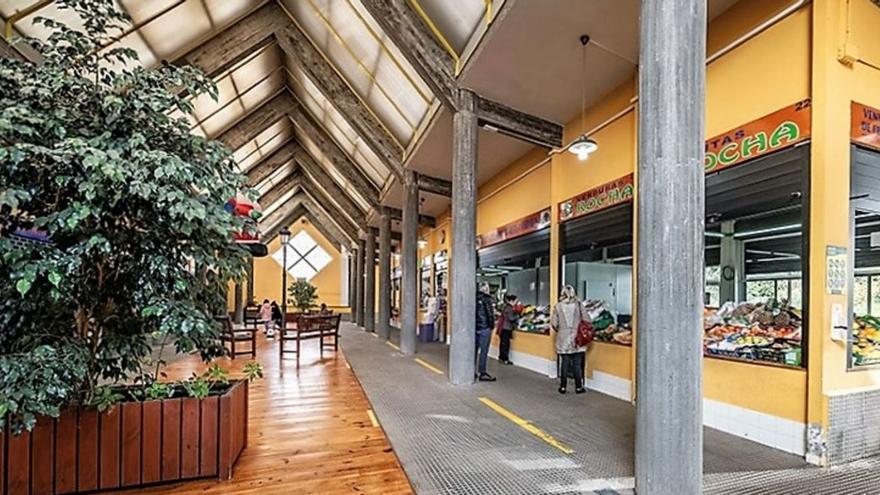 Interior del mercado municipal de Perillo. |   // L.O.