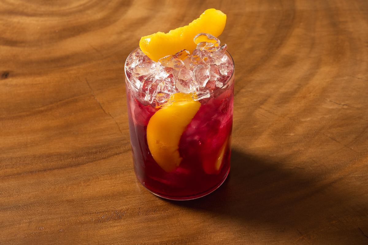 Cariñena Spritz Peach con vino 'Hoy' de Grandes Vinos