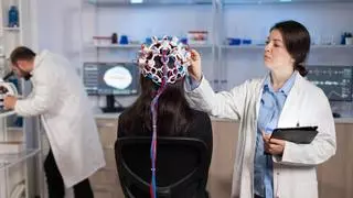 Investigadores de Alicante alertan del riesgo a que te roben datos personales si usas sensores cerebrales