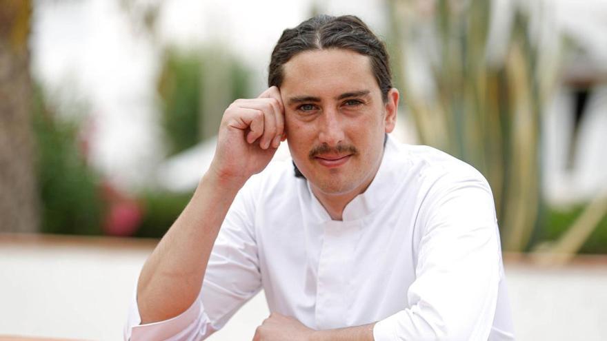 La cocina de Ibiza desembarca en Grecia: aceite, vino, sal, queso, miel y algarrobas a la conquista de Atenas