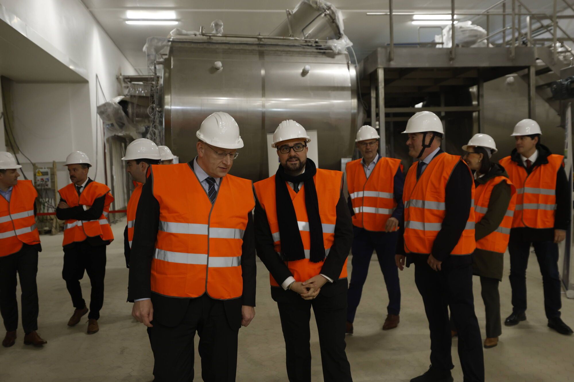 La nueva fábrica de Royal A-Ware en Salas empezará a funcionar en agosto con un centenar de trabajadores