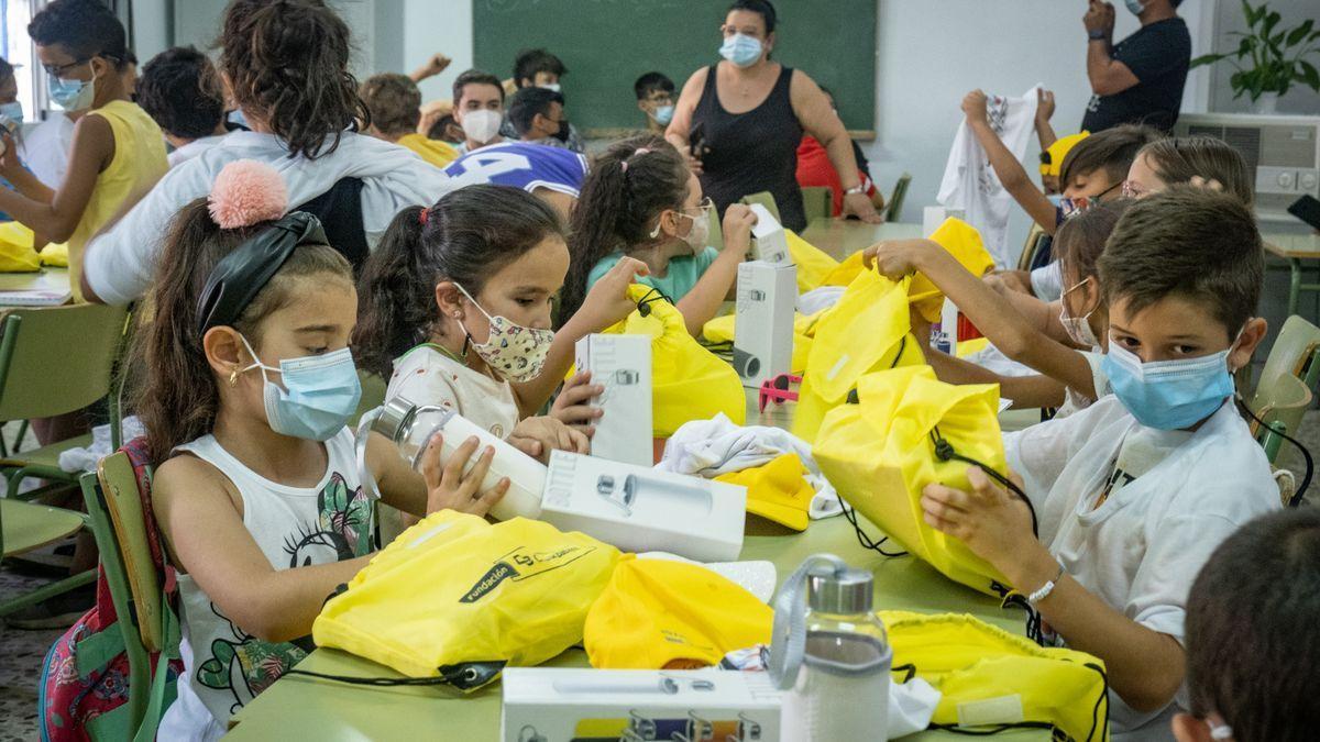 Alrededor de 60 niños de Badajoz participan en el programa de alimentación saludable del Centro Social del Gurugú