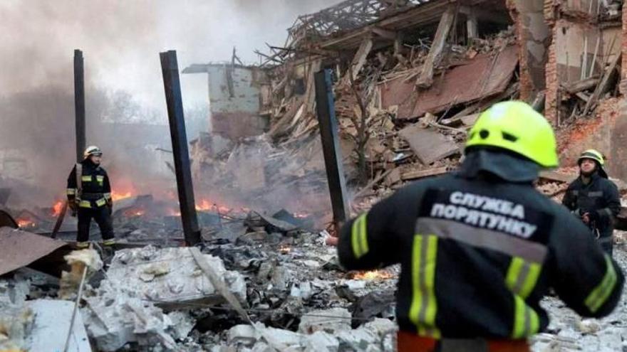 Bombardeos sobre zonas civiles en la ciudad ucraniana de Dnipró Kiev