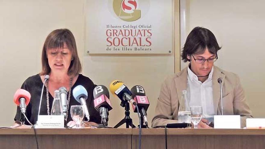 Francina Armengol y Iago Negueruela, durante la rueda de prensa.