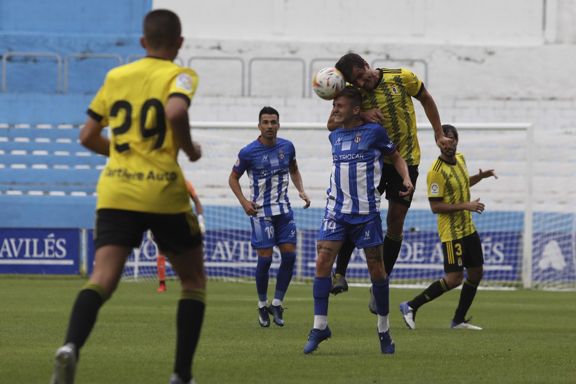 Las imágenes del partido del Oviedo contra el Avilés