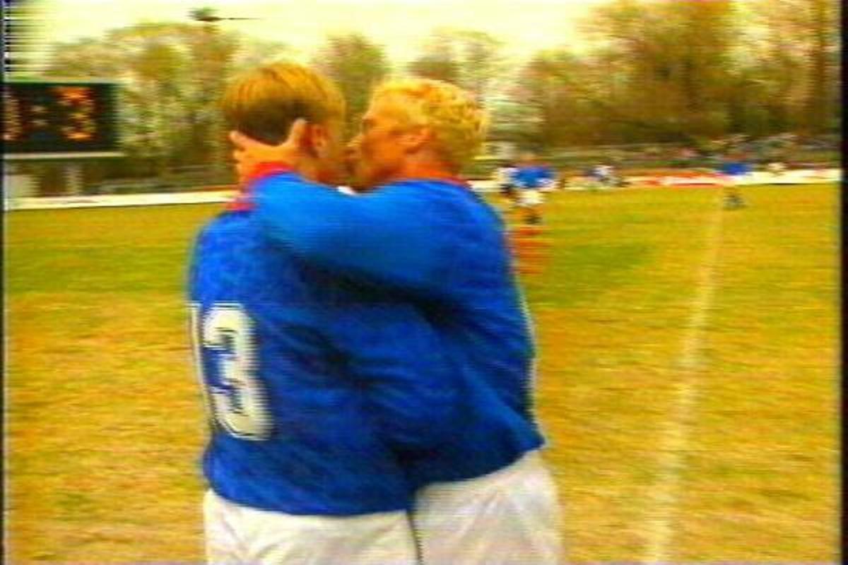 Arnór y Eidur Gudjohnsen, en la selección de Islandia