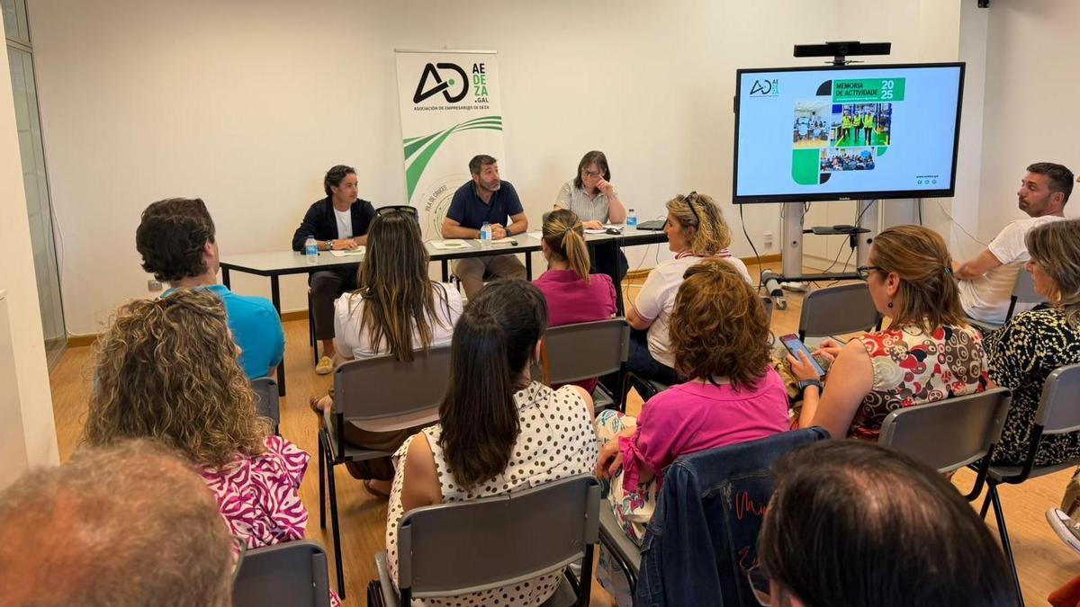 Asamblea de la patronal dezana, el pasado día 17.