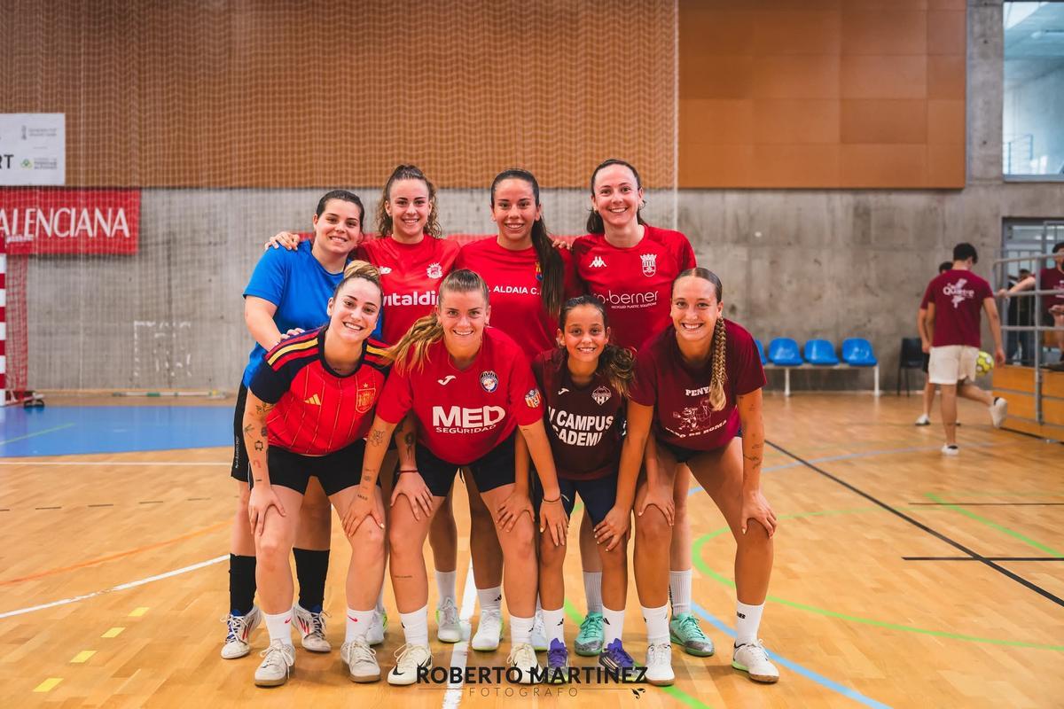 Así fue el partido de fútbol sala de las peñas de Sagunt