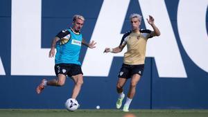 Joaquín y Lobete, en el entrenamiento del Málaga CF.