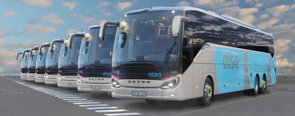 Autobuses de la compañía Alsa.