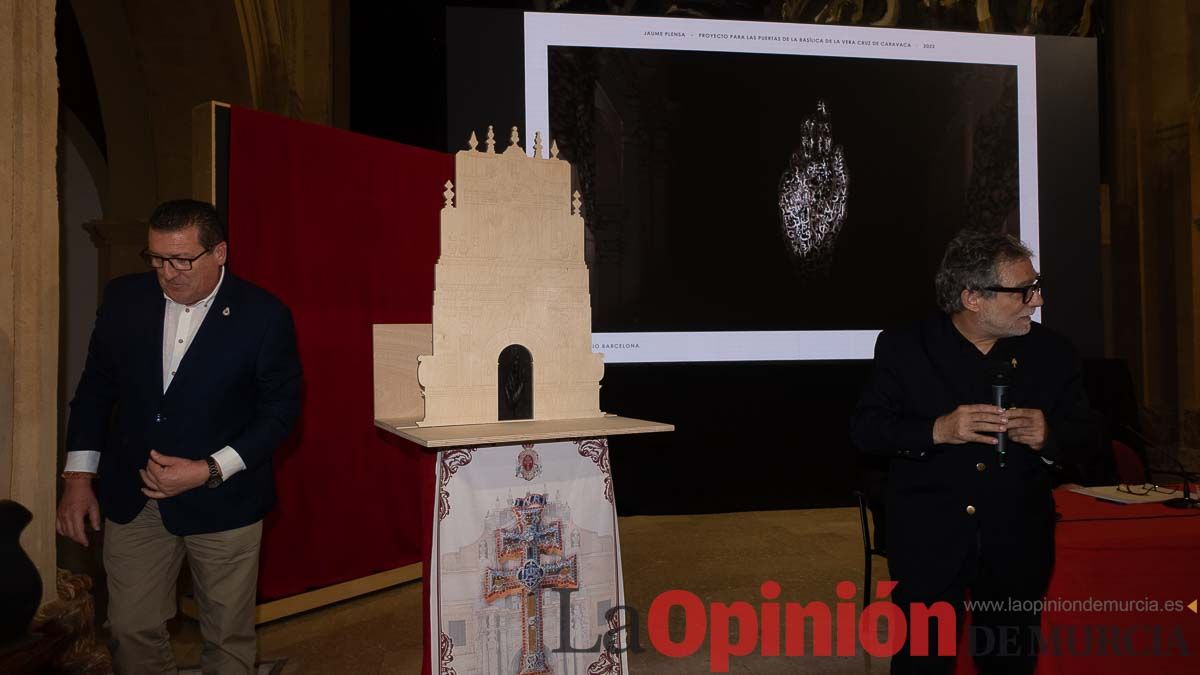 Así fue la presentación de la ‘Puerta del Alma’ de Jaume Blensa en Caravaca