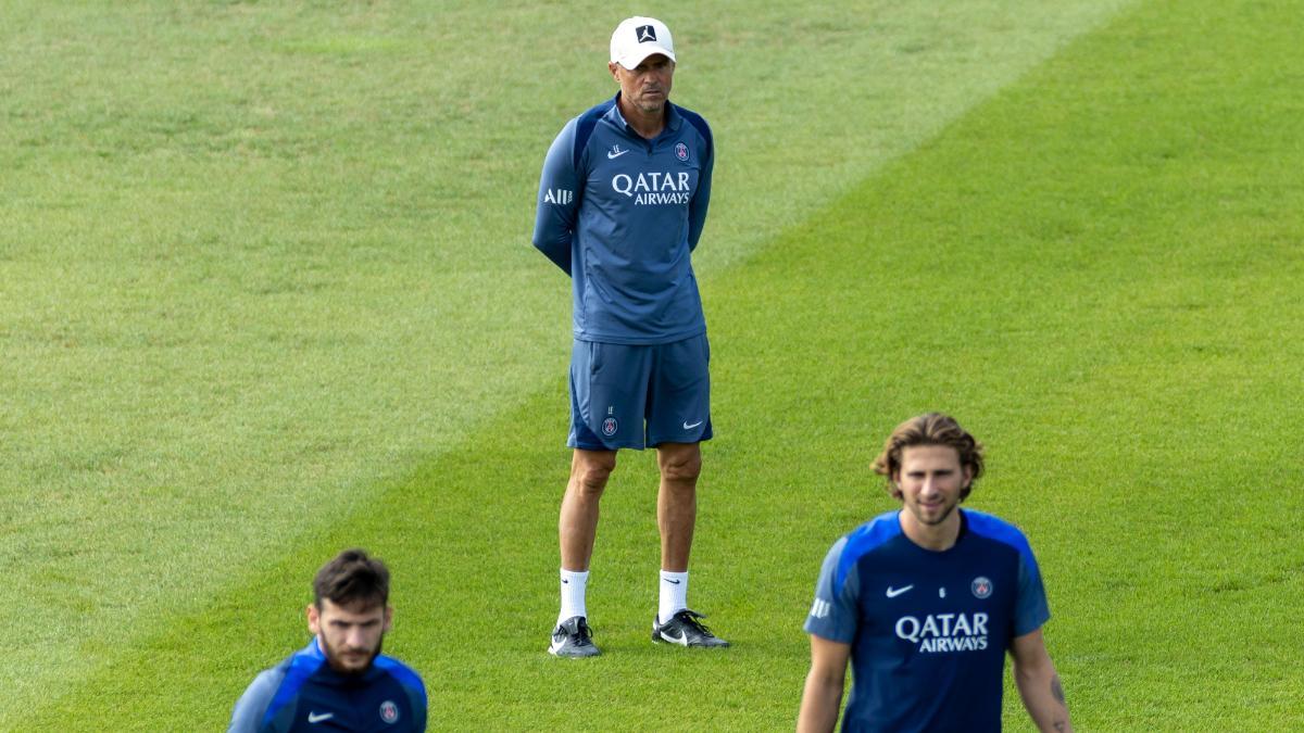 Zabarnyi, en un entrenamiento del PSG