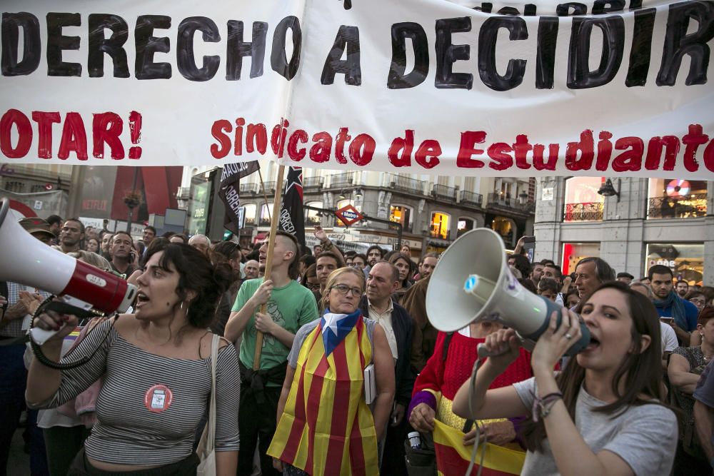 Protesta a la Puerta del Sol de Madrid pel dret a decidir
