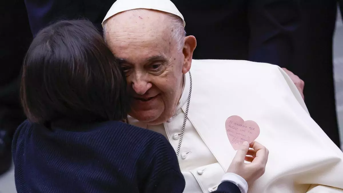 Este es el consejo que dio el Papa Francisco a una pareja de recién casados