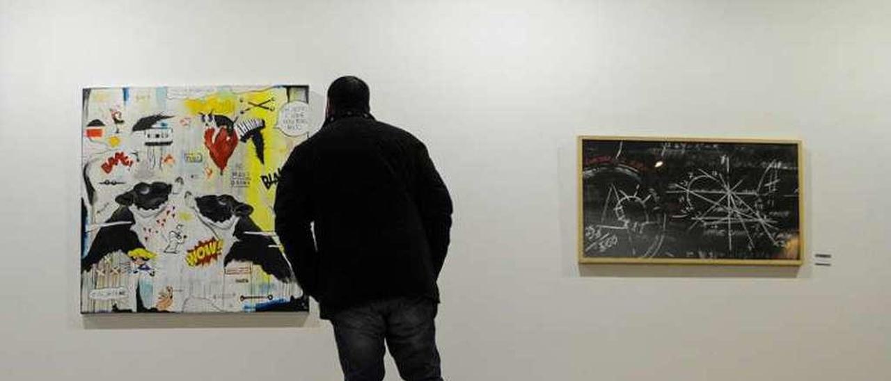 La exposición de pintura en la sala Rivas Briones.  // Iñaki Abella