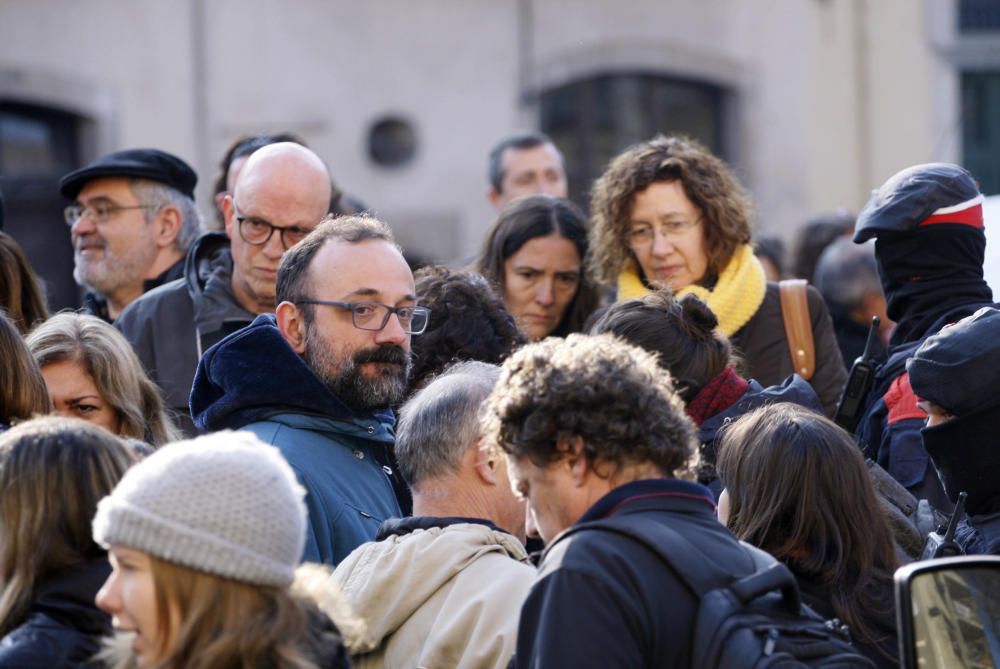 Concentració de protesta per les detencions dels alcaldes de Verges i Celrà