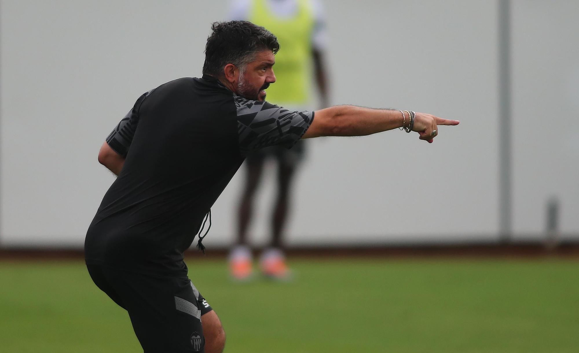 Las mejores imágenes del segundo entrenamiento del Valencia CF a puerta abierta en Paterna