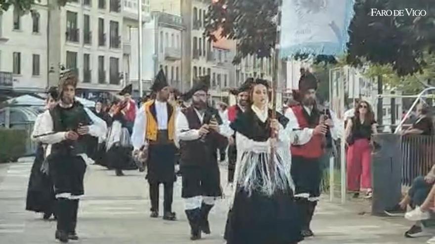 Primeros desfiles y actuaciones del Festival Intercéltico de Moaña